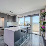 Summer Orchid - Spacious Duplex By The & Ps5 * Stobreč