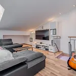 Summer Orchid - Spacious Duplex By The & Ps5 Apartmán *