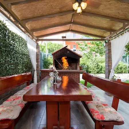 Summer Orchid - Spacious Duplex By The & Ps5 * Stobreč