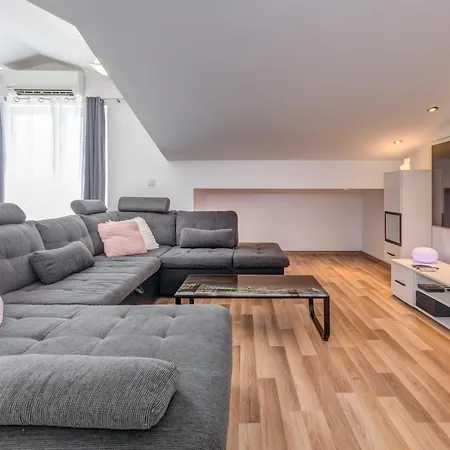 Summer Orchid - Spacious Duplex By The & Ps5 *