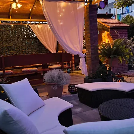 Summer Orchid - Spacious Duplex By The & Ps5 Apartment Stobreč